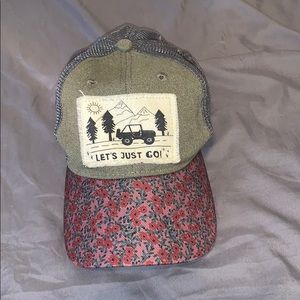 Natural life hat